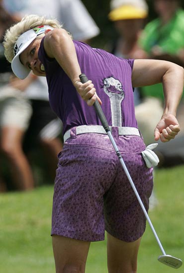 关于南非俱乐部发挥出色，豪夺三分！的信息