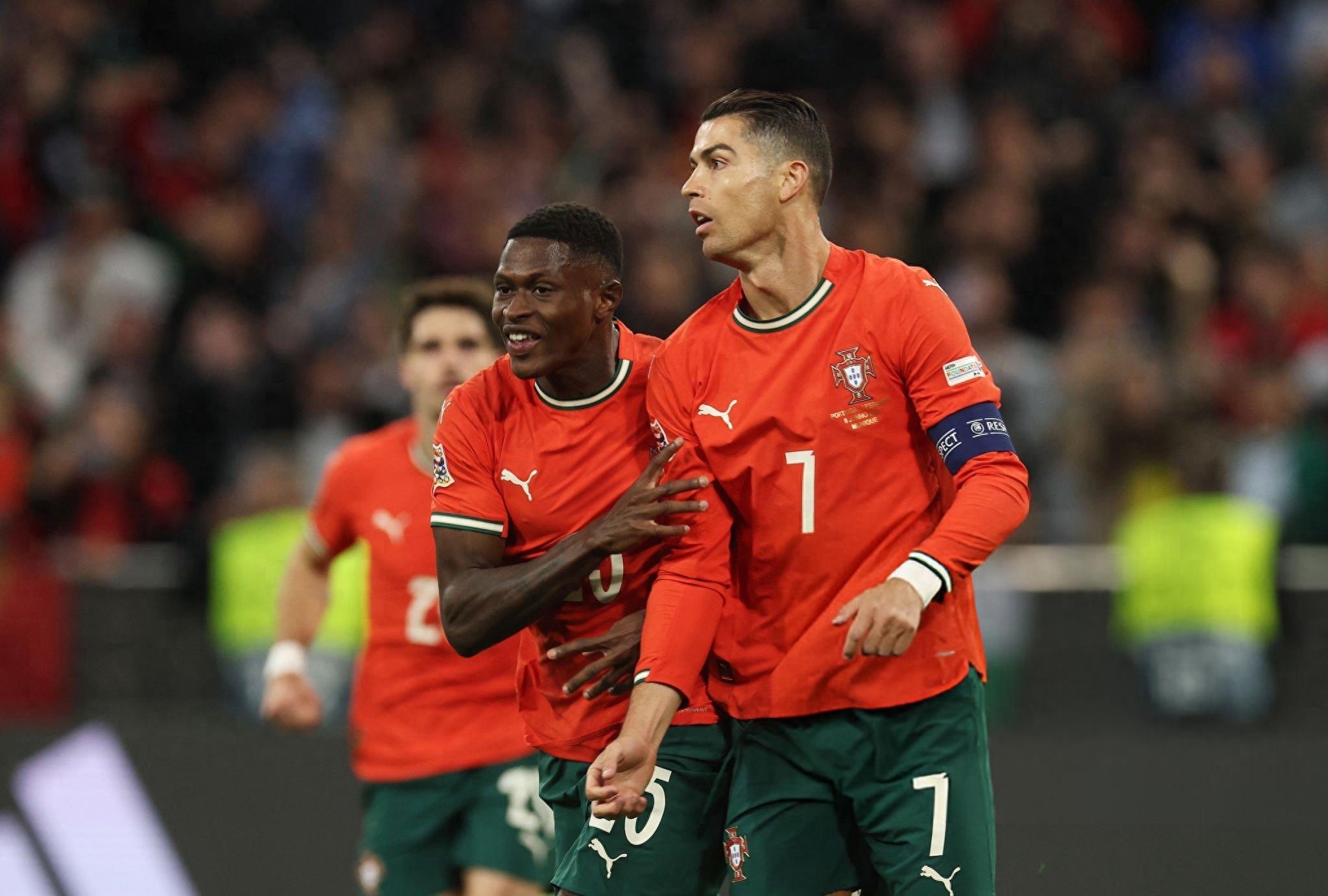 爱游戏在线-欧预赛集锦：葡萄牙队锋线进攻火力强劲的简单介绍