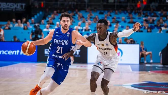 狮鹫队客场取胜，关键时刻稳住局面