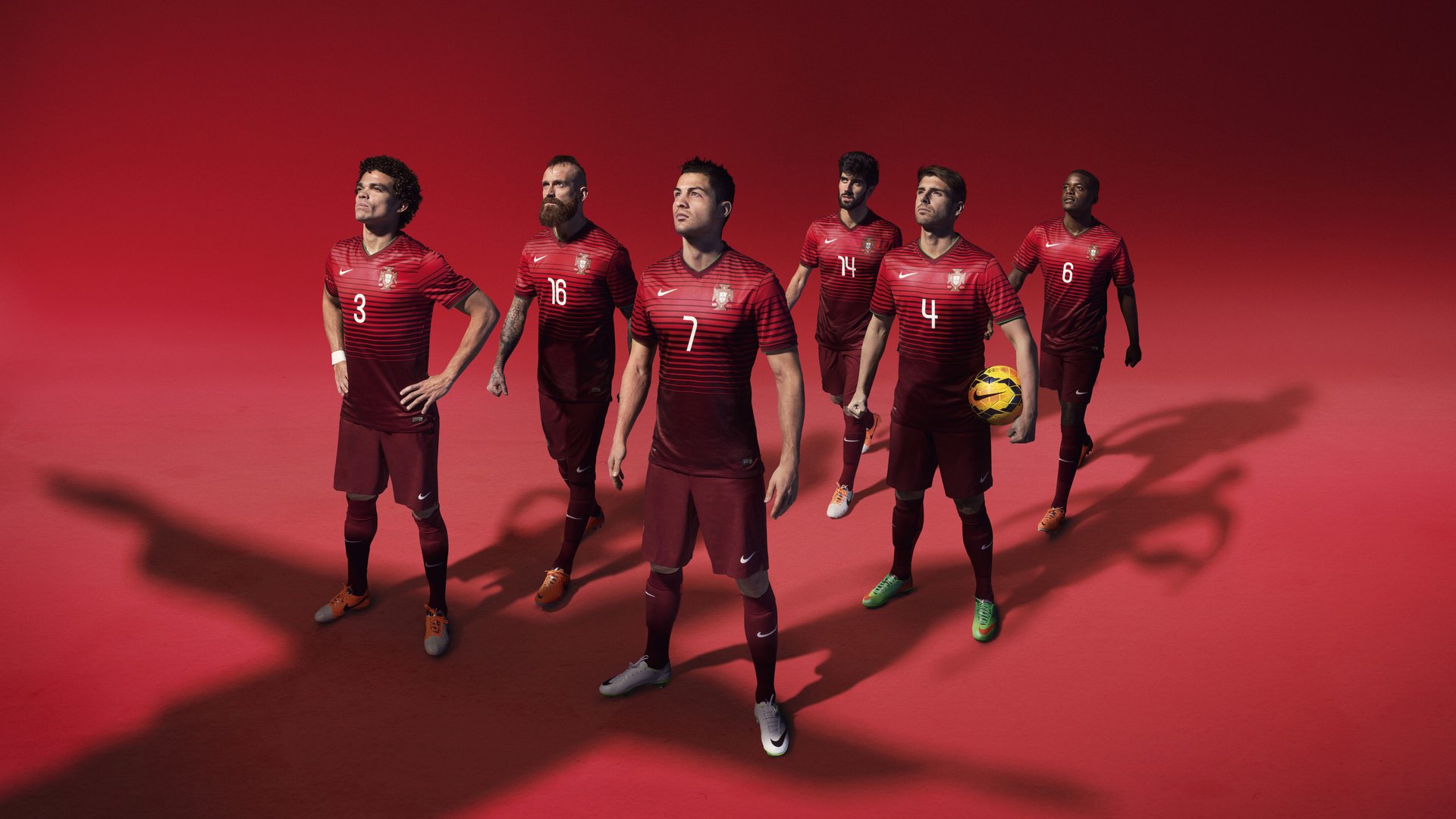 赛道与绿茵场，当F1街道赛的轰鸣遇见莱比锡红牛的终结者传奇